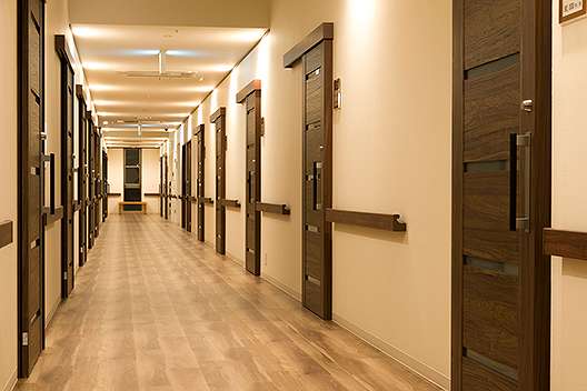 エイジフリーハウス府中栄町　廊下