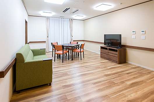 エイジフリーハウス府中栄町　2階談話室