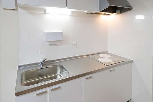 エイジフリーハウス府中栄町　共用キッチン