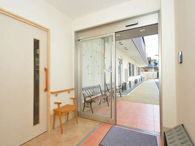 たのしい家出屋敷　エントランス内