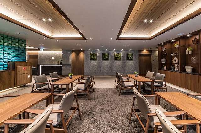 アズハイム城東公園　食堂