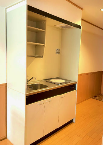 カルム桃山台　居室キッチン