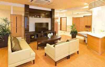 SOMPOケア ラヴィーレ湘南平塚弐番館　ラウンジ