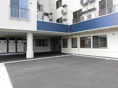 悠々の杜石打　玄関