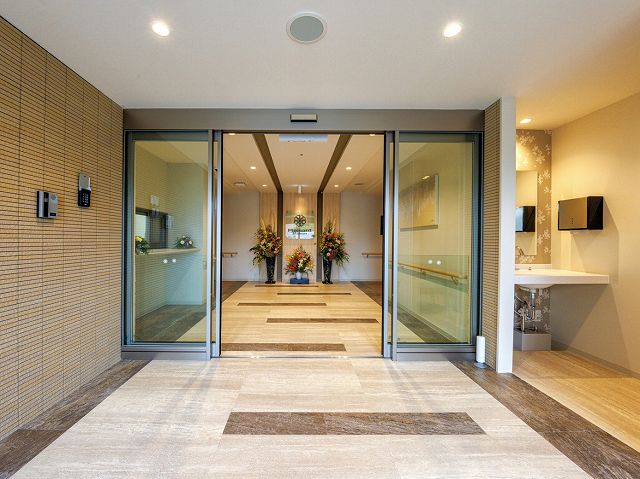 プレザンメゾン篠崎　エントランス