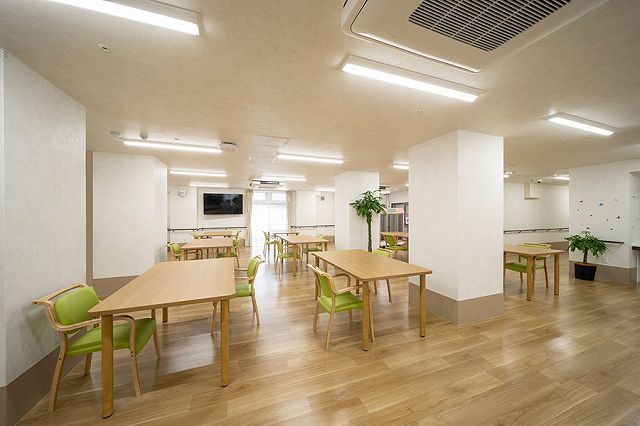 アルク東淀川　食堂