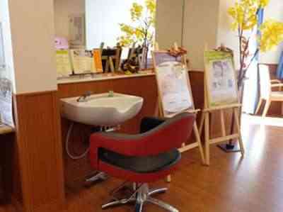 松戸めいせい　理美容室