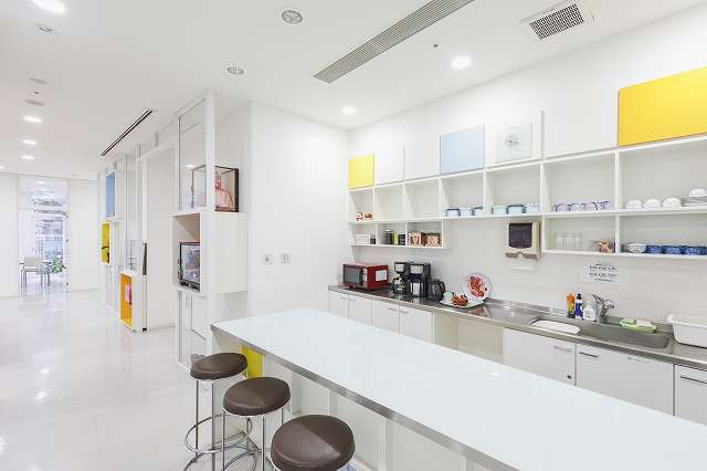 レーベンズラウム　施設カウンター