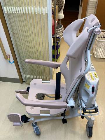 みんなの家・府中 シャワーキャリー